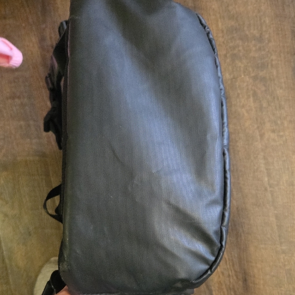 Gymshark Black Padded Everyday Backpack - Picture 4 of 9